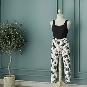 White House Black Market Black and White Floral Cropped Pants